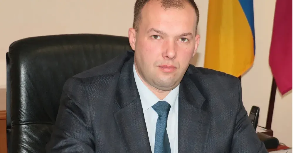 Фото: Віталій Карабанов (facebook) Про те, як у Балаклійській громаді відновлюють житло за програмою єВідновлення та про допомогу благодійних фондів і міжнародних організацій власникам квартир і будинків, пошкоджених внаслідок бойових дій, кореспондентці БАЛАКЛІЯ Gromada Group розповів начальник Балаклійської міської військової адміністрації розповів Віталій Карабанов.