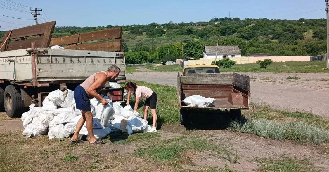Фото: Балаклійська міська військова адміністрація Зима близько: мешканці трьох сіл Балаклійської громади отримали дрова на порталі Gromada Group